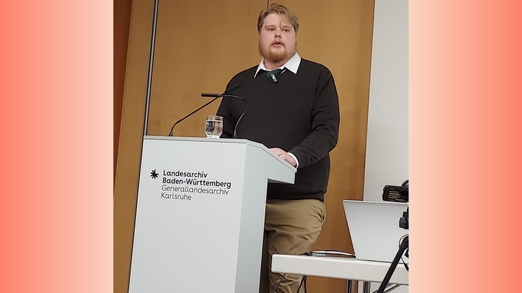 Foto: Martin Ullmann bei dem Vortrag im Generallandesarchiv am 17. Januar 2025